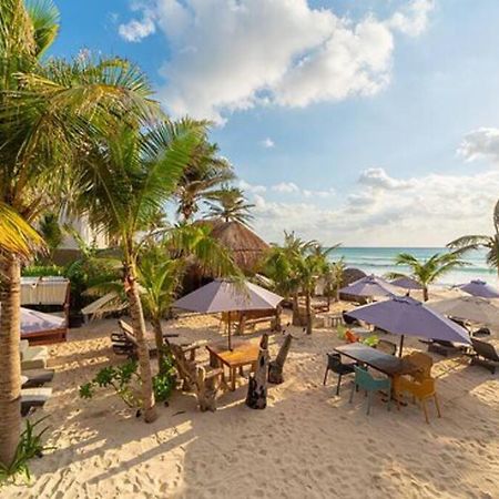 HostPal Luxury Studio in Playa del Carmen Esterno foto